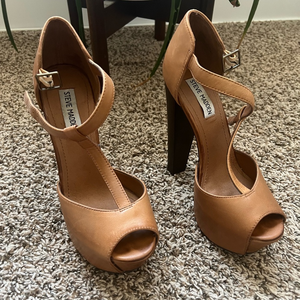 Steve Madden heels/pumps
